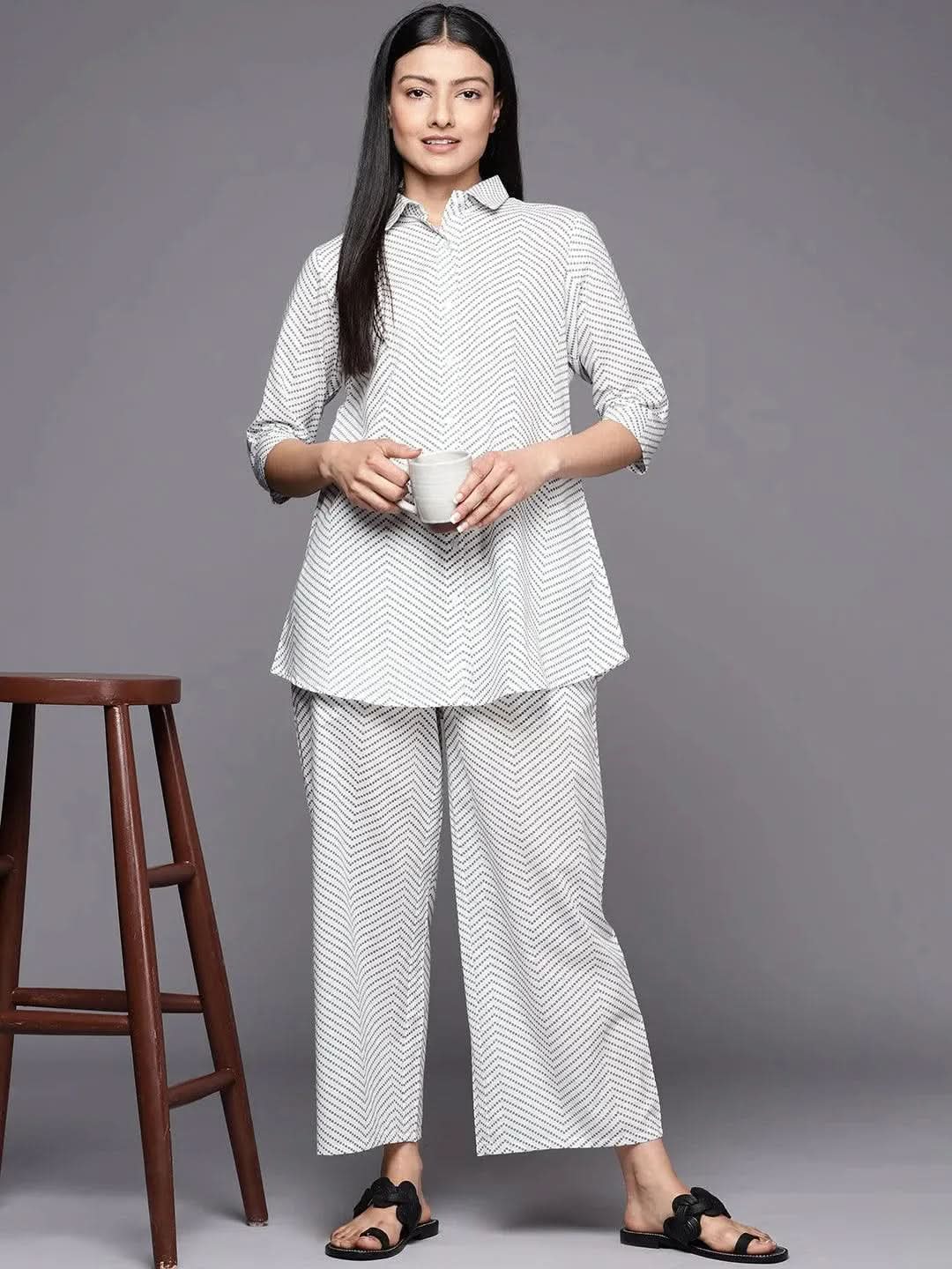 Printed cotton night suit